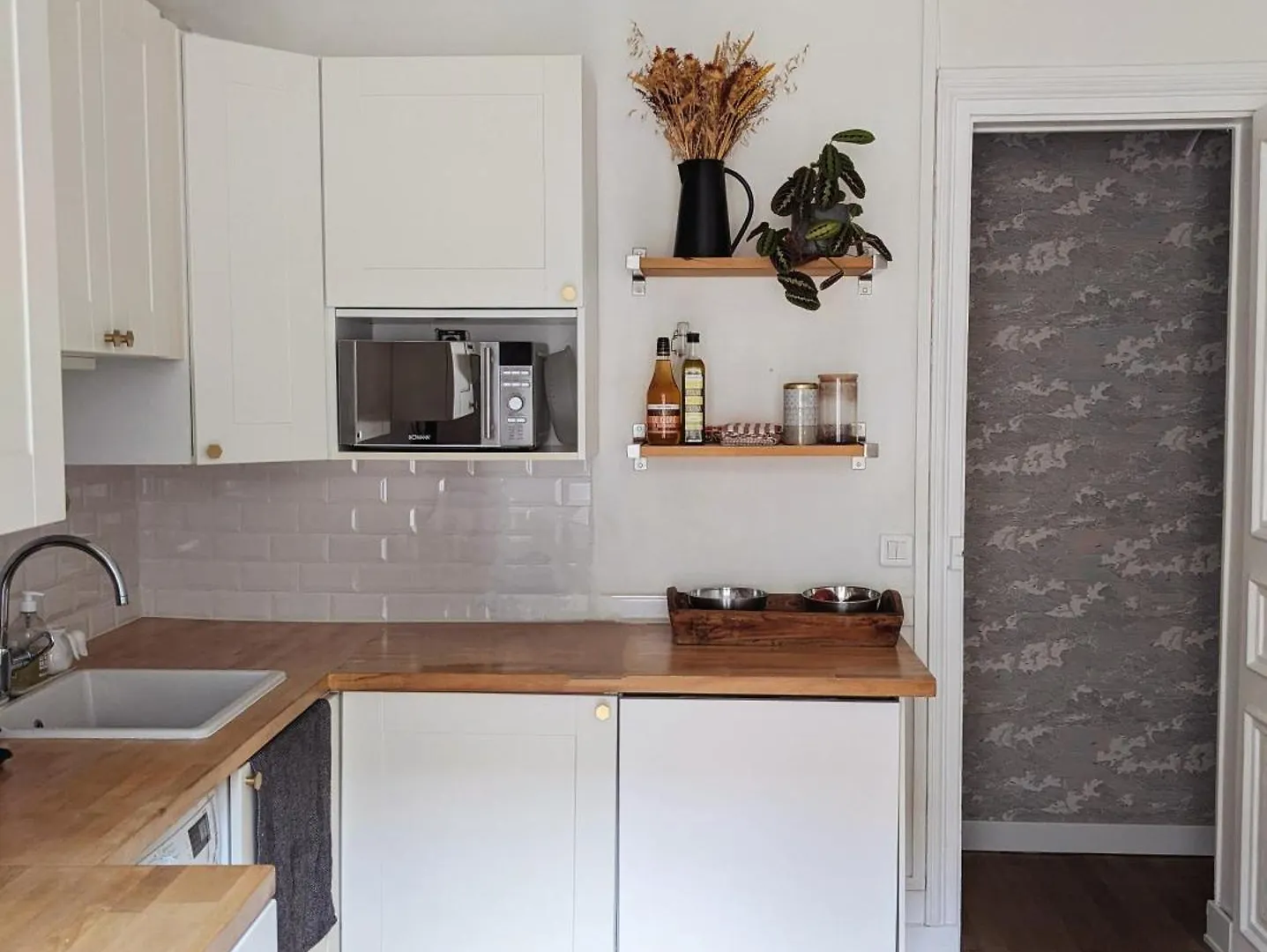 Appartement Typiquement Parisien Proche De Gare Du Nord 0*, Paris France